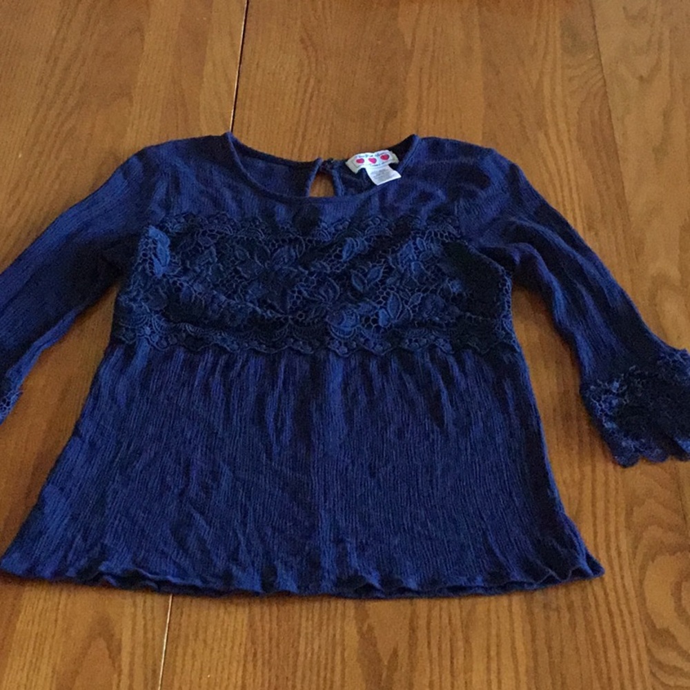 Dark blue long sleeved top